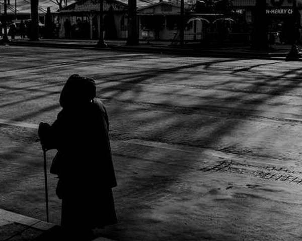 足売りばあさん