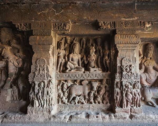インド・エローラ　カイラッシュ寺院