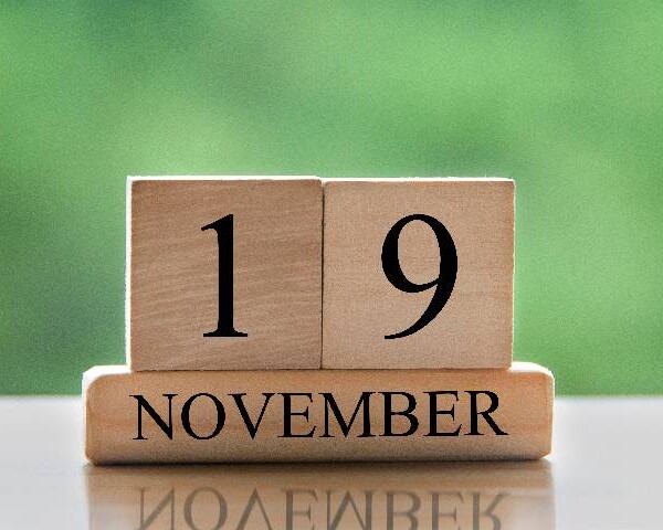 11月19日