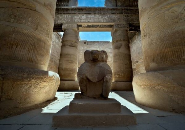 カルナック神殿のトート像