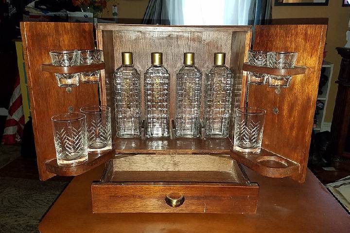 ディビュークの箱