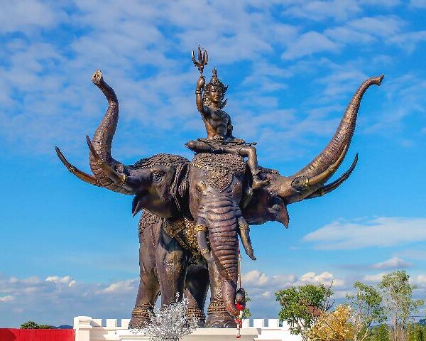 インドラとエラワン象