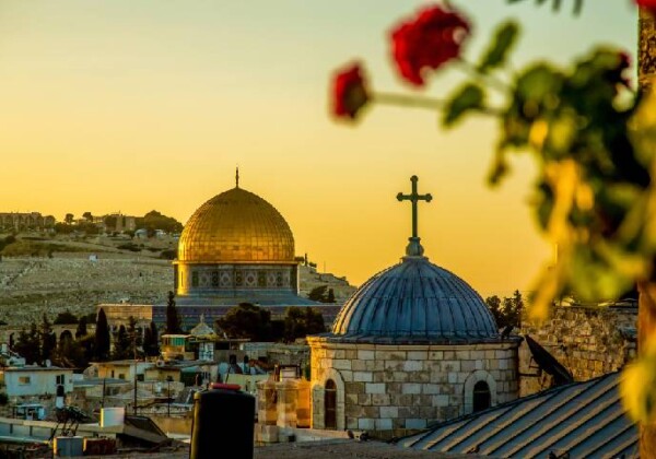 キリスト教会と岩のドーム