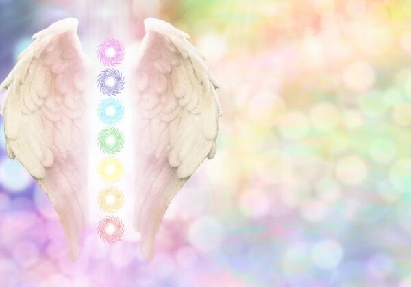天使の羽と7つのチャクラ