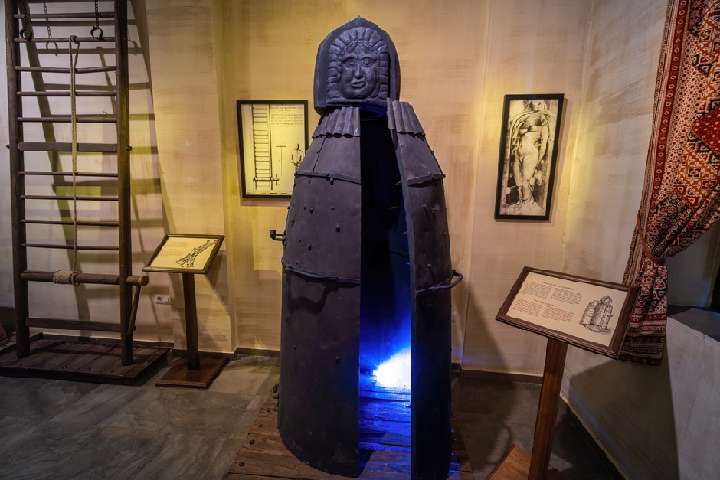 アイアンメイデン