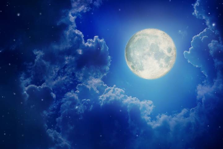 スーパームーンの満月