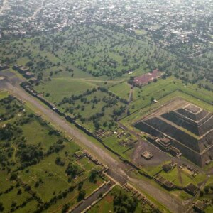 テオティワカン・太陽と月のピラミッド